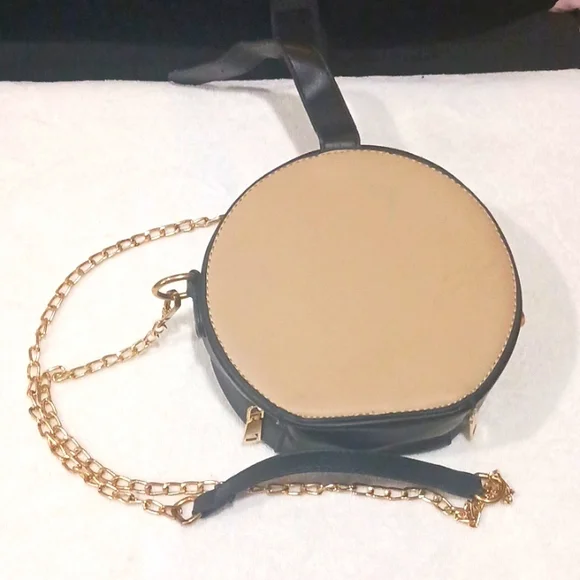 Trendy Fashion Purse. - Picture 7 of 8